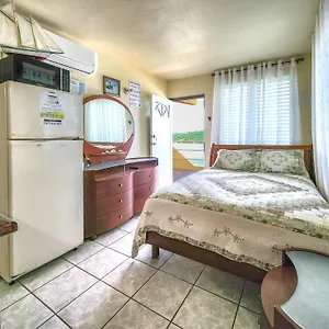 Casa Robinson Pensión Isla Culebra